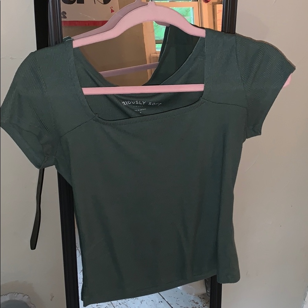 Aeropostale top 💚